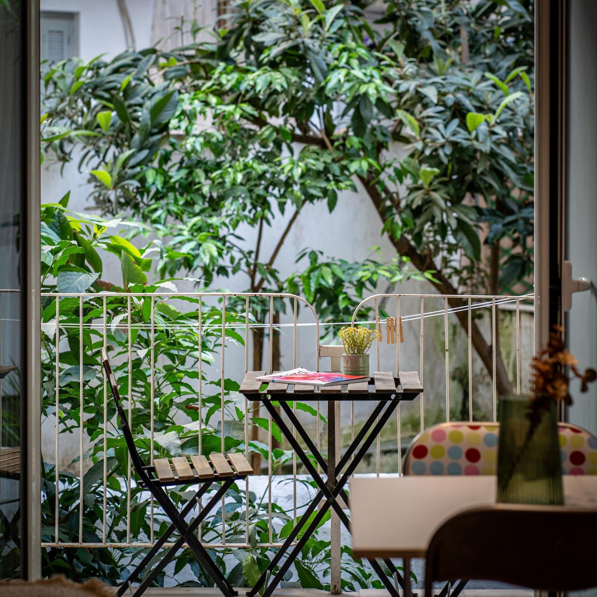 Ideally Located Apartment In Central Афины Экстерьер фото